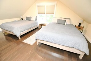 5 Schlafzimmer, Schreibtisch, Bügeleisen/Bügelbrett, kostenloses WLAN