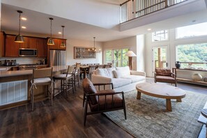 Smart TV, fireplace, video games, offices