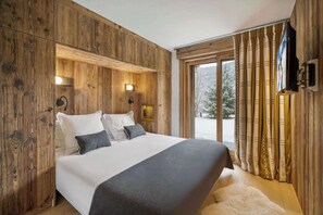 4 chambres, fer et planche à repasser, Wi-Fi, draps fournis
