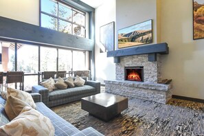 智能电视、壁炉