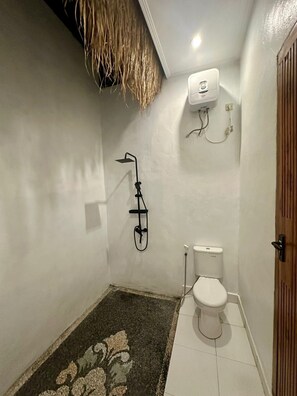 ห้องดับเบิล, ลานระเบียง | ห้องน้ำ