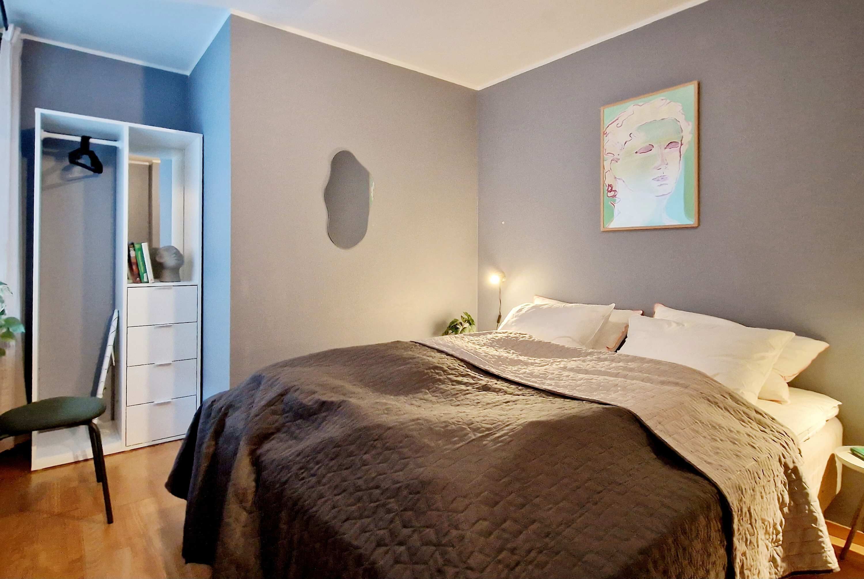 1 chambre, fer et planche à repasser, lit parapluie, Wi-Fi