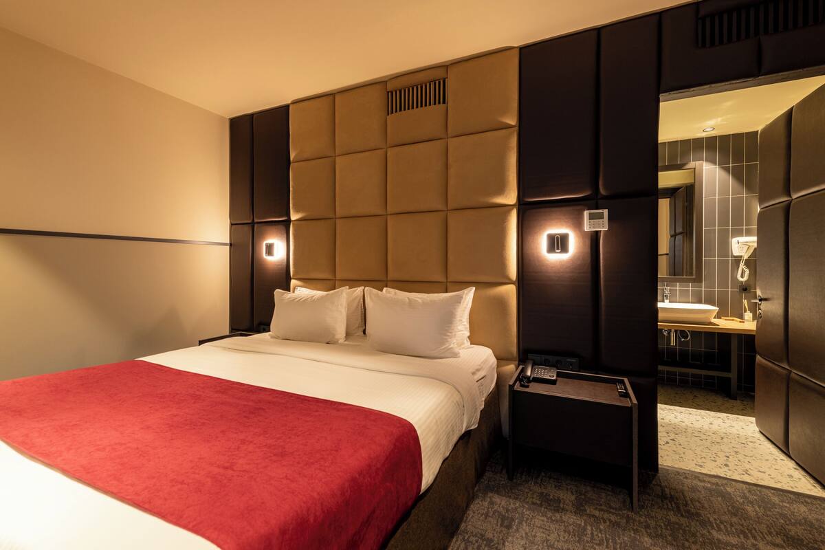 Chambre Deluxe Double ou avec lits jumeaux | Bureau, chambres insonorisées, Wi-Fi gratuit