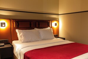 Habitación doble superior | Escritorio, insonorización y wifi gratis