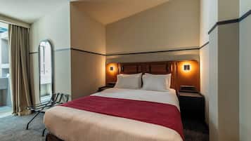 Economy Double Room | Desk, soundproofing, WiFi (free)