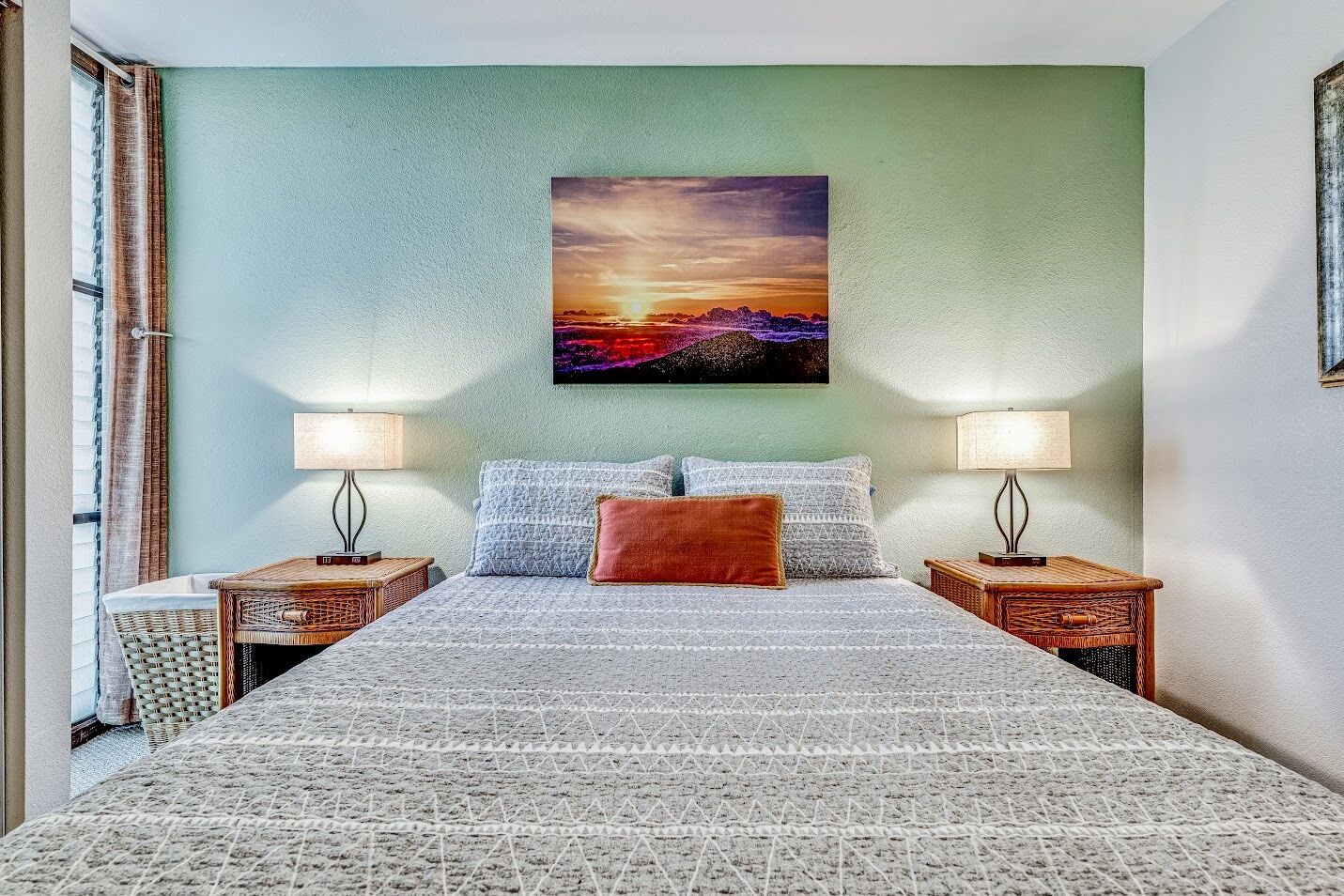 2 bedrooms, desk, iron/ironing board, travel crib