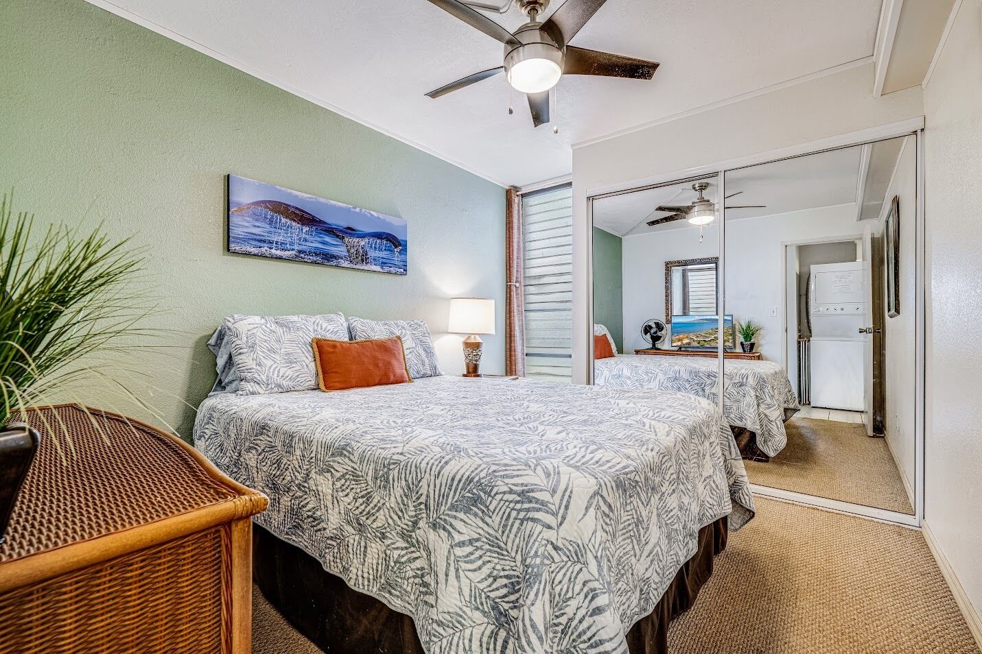 2 bedrooms, desk, iron/ironing board, travel crib