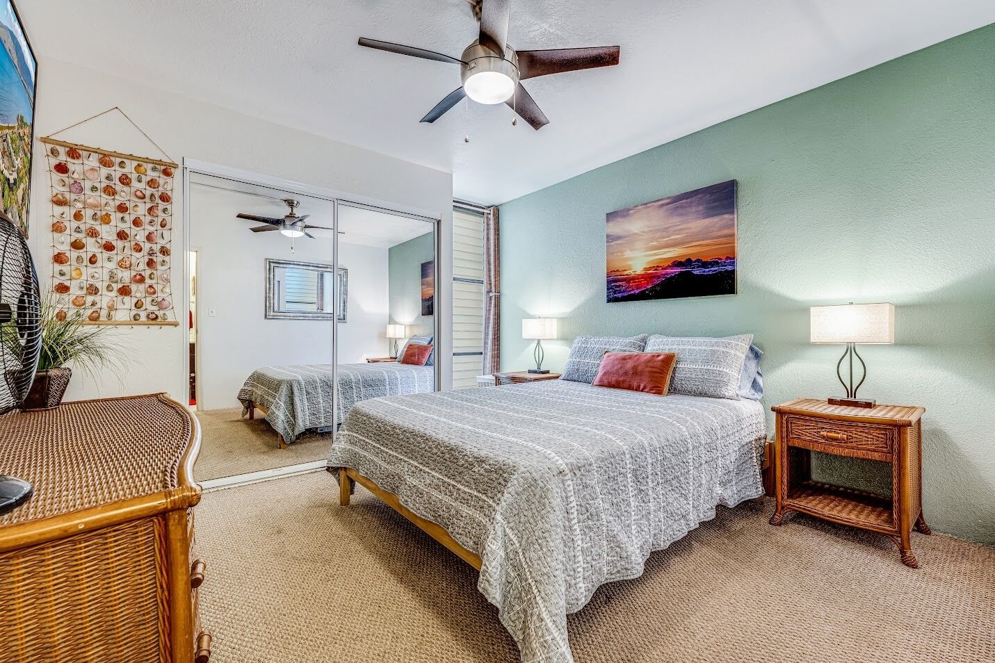 2 bedrooms, desk, iron/ironing board, travel crib