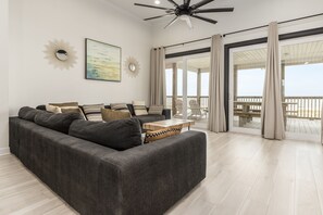 Casa, 4 habitaciones | Área de sala de estar