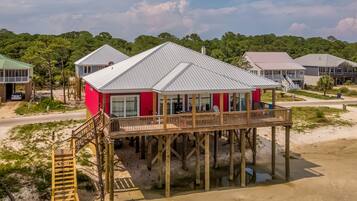 House, 4 Bedrooms | Exterior