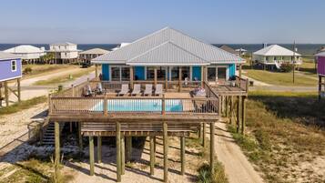 House, 4 Bedrooms | Pool