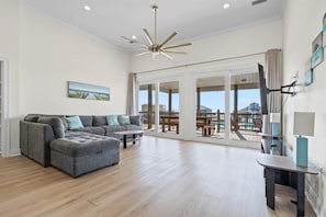 Casa, 4 quartos | Área de estar