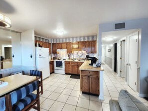 ميكروويف، فرن، موقد طهي مسطح، غسالة أطباق