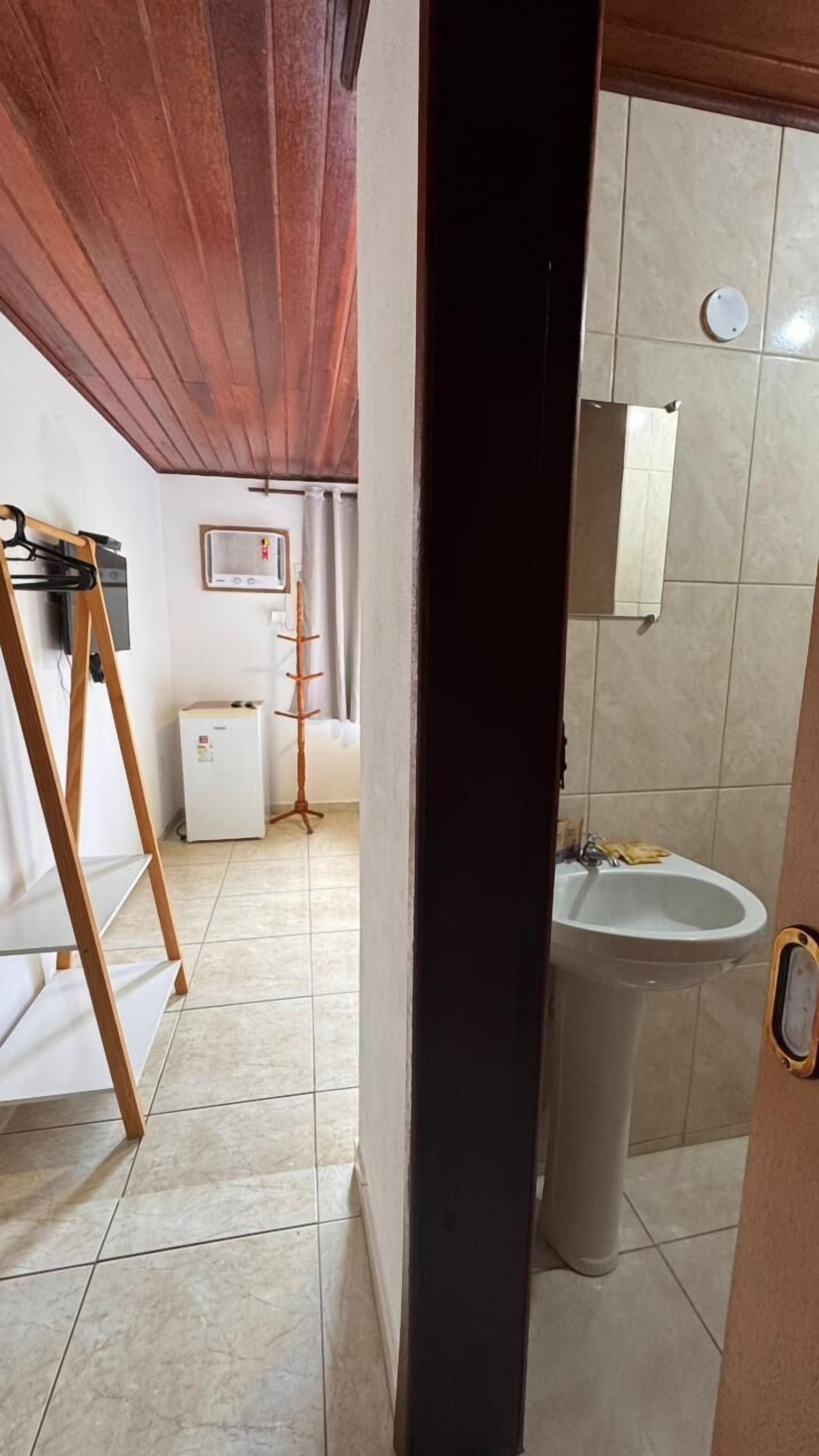 Basic Triple Room | Blackout drapes, free WiFi