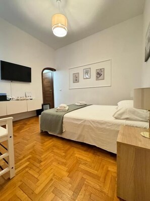 Caja de seguridad en la habitación, insonorización y wifi gratis 