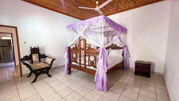 3 quartos, ferros/tábuas de passar roupa, Wi-Fi, roupa de cama