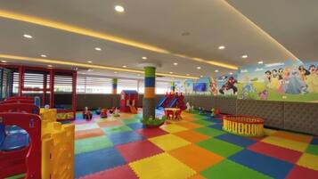 Tempat bermain anak – indoor