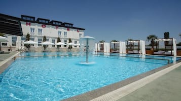 Seasonal outdoor pool