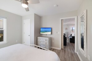 3 chambres, fer et planche à repasser, Wi-Fi gratuit, draps fournis