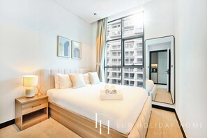 Apartment, Canal View | Blackout drapes, iron/ironing board, free WiFi