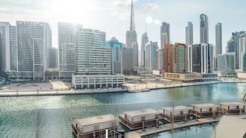 Apartment, Canal View | City view