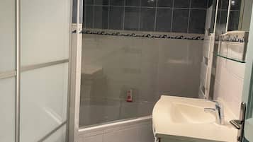 Hair dryer, towels, soap, shampoo