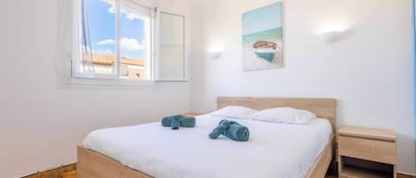 1 bedroom, WiFi, bed sheets
