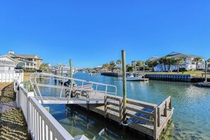 Marina - Five Bedroom Home with a Private Pool on the Channel and Pet Friendly (Garden City Beach)