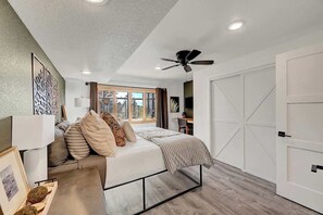 2 habitaciones, tabla de planchar con plancha, cuna de viaje y wifi 