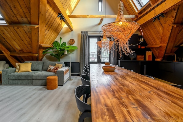 House | Dining