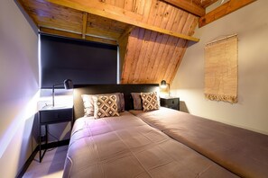 4 bedrooms, individually furnished, bed sheets - Beautiful Group Loft With Sauna Near the Beach (Julianadorp)