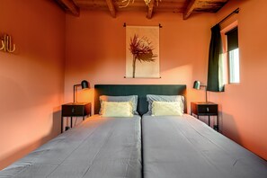 House | 4 bedrooms, individually furnished, bed sheets