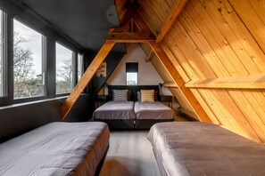 House | 4 bedrooms, individually furnished, bed sheets