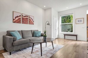 TV, fireplace, offices - Inner-City Chic Urban Farmhouse 3 Bds and Ba (Calgary)