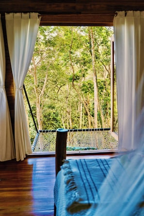 Cabin, 1 Bedroom, Balcony, Garden View | Bahagian dalam