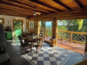 Cabana, 1 quarto, sacada, vista para o jardim | Opções para refeição ao ar livre