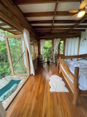 Cabana, 1 quarto, sacada, vista para o jardim | 2 quartos
