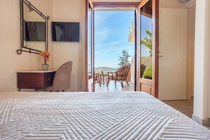 4 habitaciones, tabla de planchar con plancha, wifi y ropa de cama