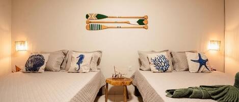 Escrivaninha, espaço de trabalho para notebook