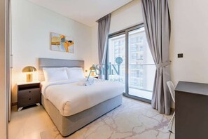Iron/ironing board, WiFi, bed sheets