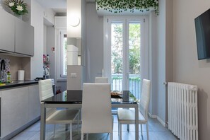 Dining - Stunning apartment in Milano Bovisa (Milano)