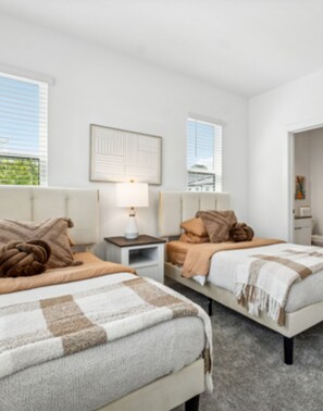 3 soverom, strykejern/-brett, wi-fi og sengetøy