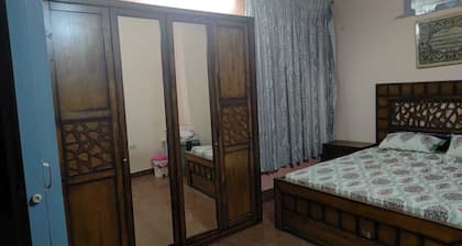 Centrally located 2 bedroom house with local help