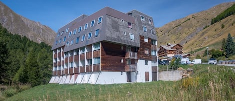 Apartment | Bahagian luar