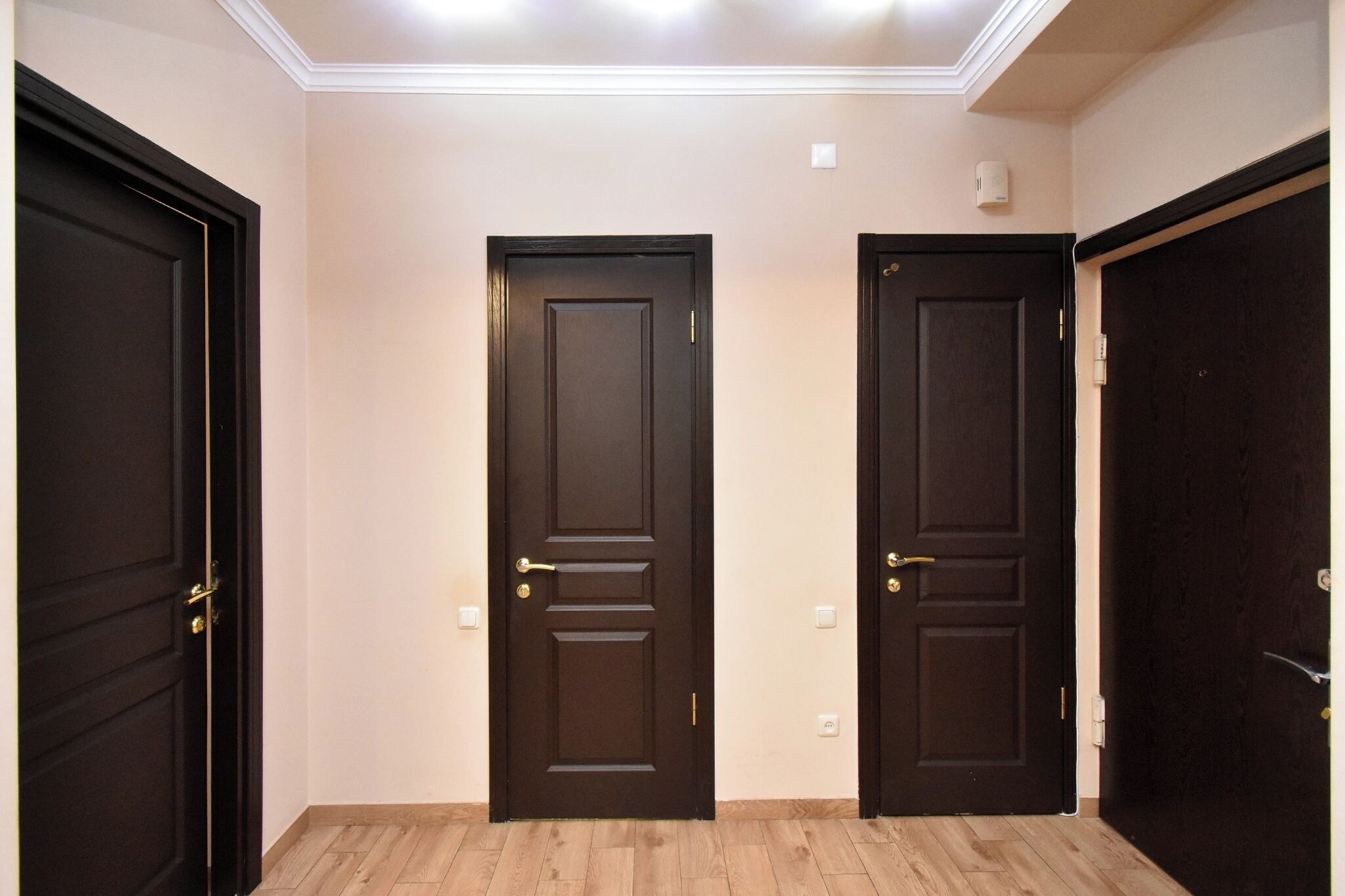 Økonomileilighet | Oppholdsområde | En 50-tommers Flatskjerm-TV med kabel-kanaler