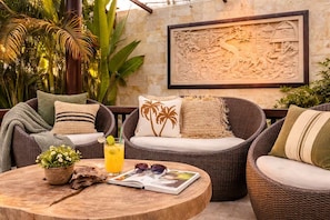 Outdoor dining - Villa St Calyx by DVH Luxe Retreats 3BR (Canggu)