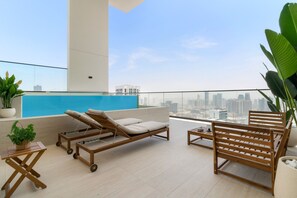 Property grounds - Modern 2BD Retreat with Private Pool in JVC (Dubai)