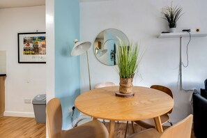 Dining - Central Oxford Oasis - Close to Colleges & Shops (Oxford)