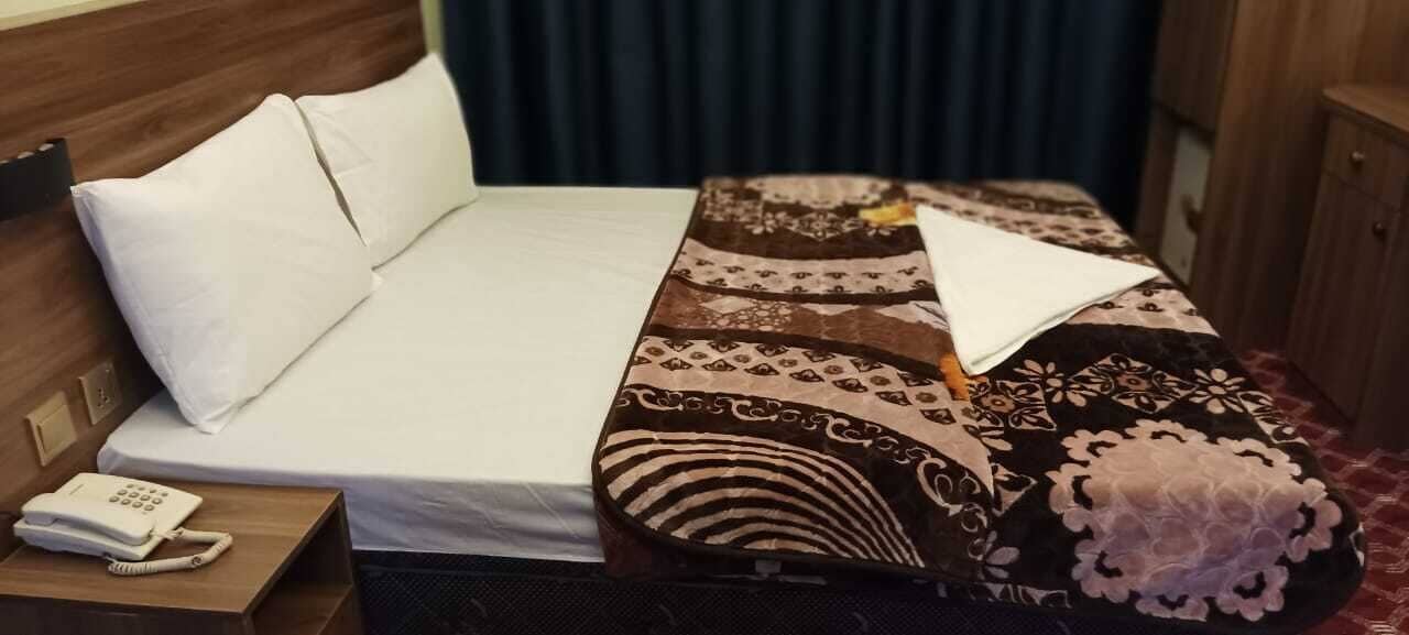 Standard Double Room, City View | Desk, free WiFi