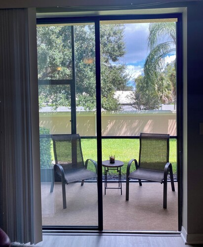 3-bedroom, 2 bath turnkey-furnished condo in sunny Sarasota, Florida